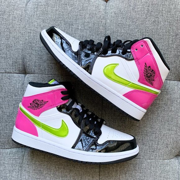 🤍💖💛🖤 Air Jordan 1 retro mid white black shoes - Picture 2 of 4